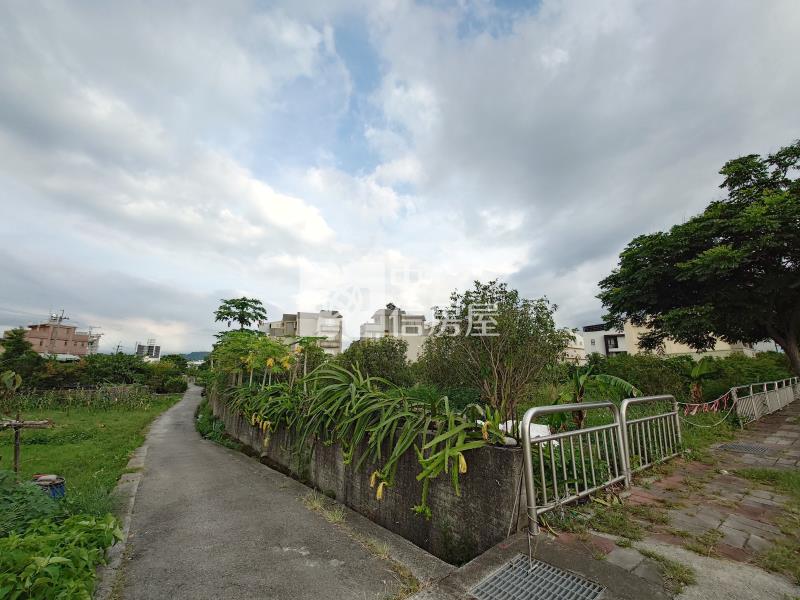 20米豐工路角地都計內農地房屋室內格局與周邊環境