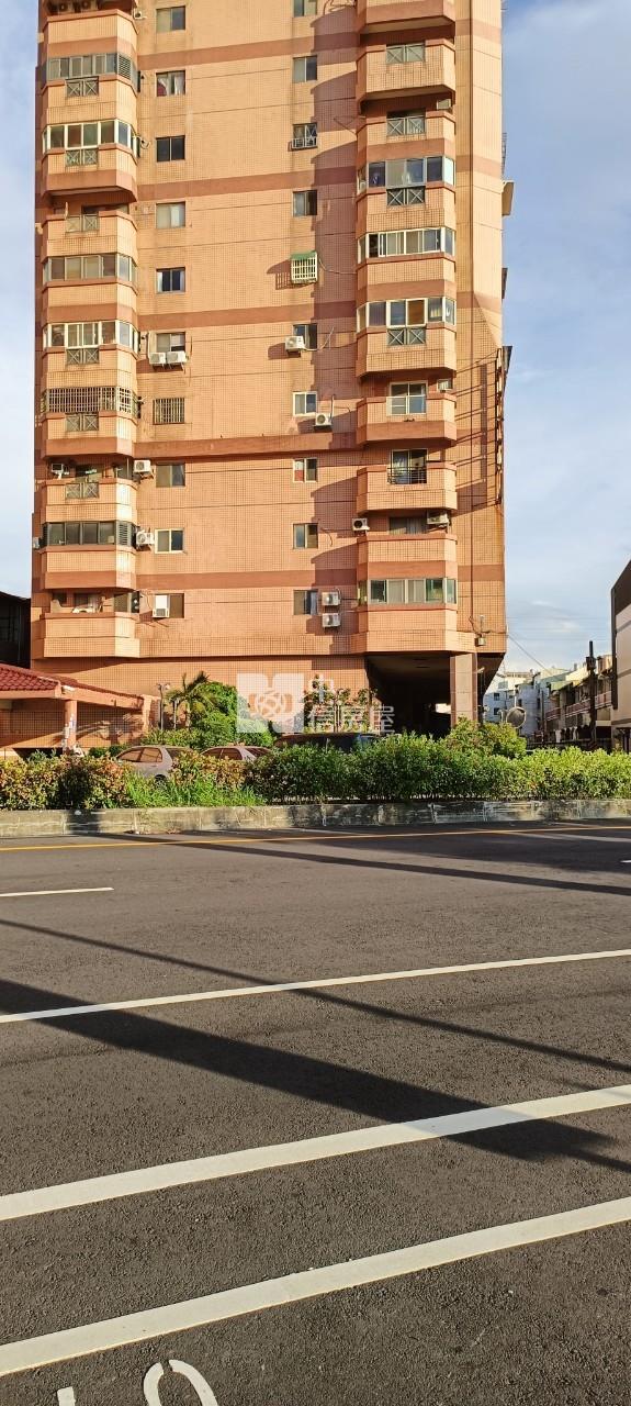 員林龍燈公園旁華廈房屋室內格局與周邊環境