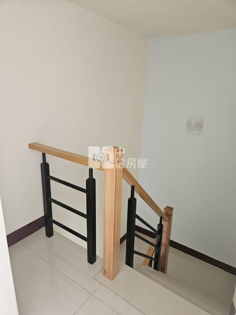 安中路翻新車庫透天房屋室內格局與周邊環境