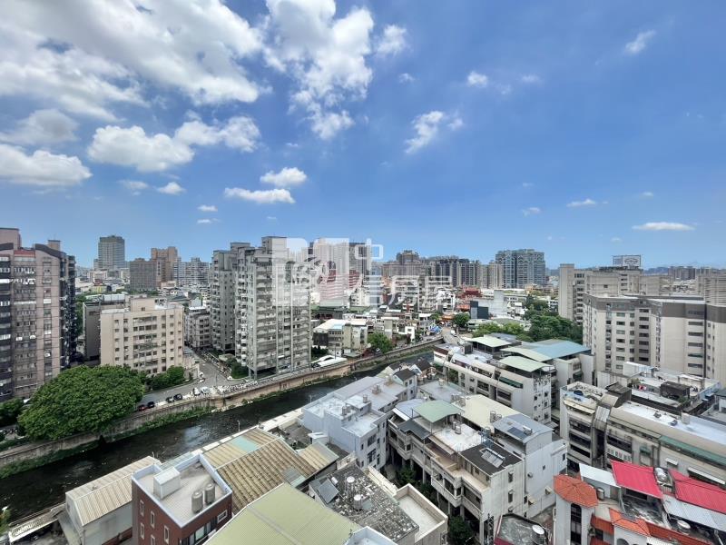 【安家】鼎藏富御二期景觀三房雙車位房屋室內格局與周邊環境