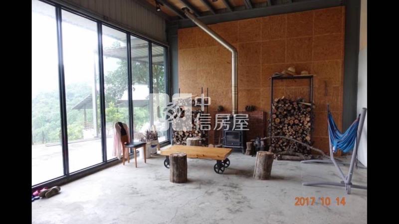 鯉魚潭水庫旁的農+建露營休閒用地房屋室內格局與周邊環境
