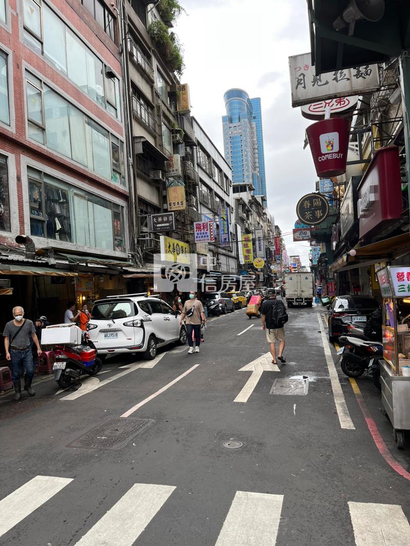 ●愛四路廟口店面房屋室內格局與周邊環境