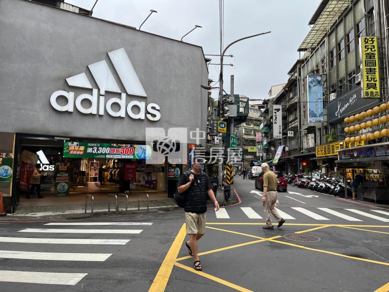 ●愛四路廟口店面房屋室內格局與周邊環境