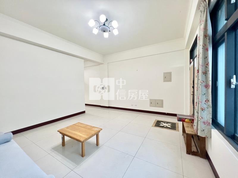 竹南大埔前庭雙車美墅房屋室內格局與周邊環境