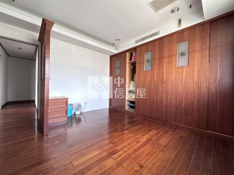崇明高樓四房平車房屋室內格局與周邊環境