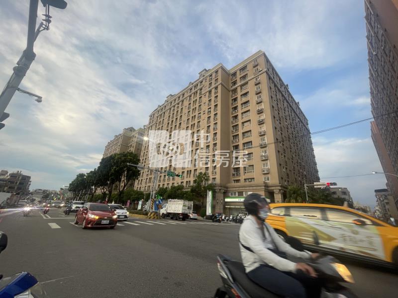 經國大面寬金店面房屋室內格局與周邊環境