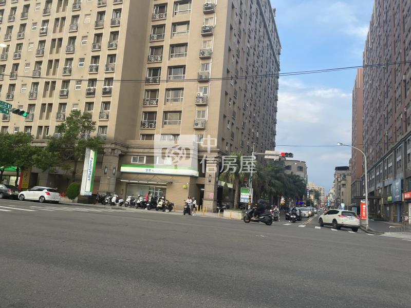 經國大面寬金店面房屋室內格局與周邊環境