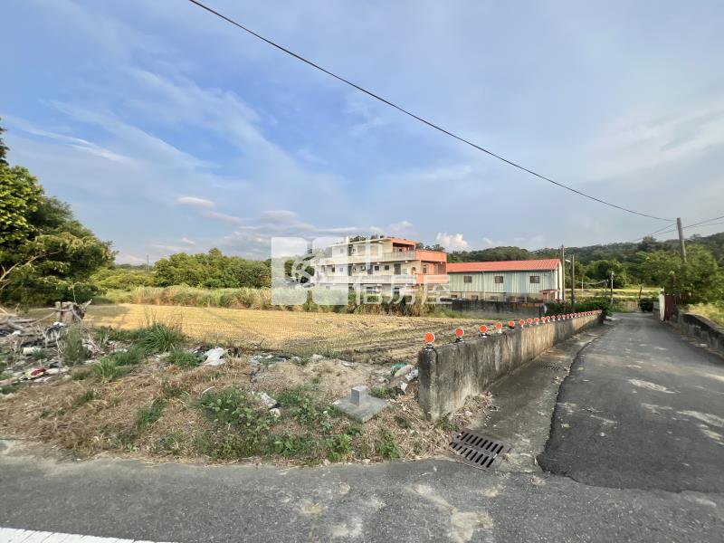 新竹市南隘國小旁12米路一般農房屋室內格局與周邊環境