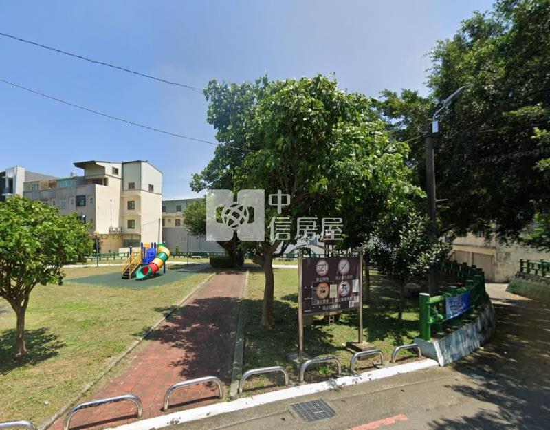 中清路旁橘線捷運住二方正建地房屋室內格局與周邊環境