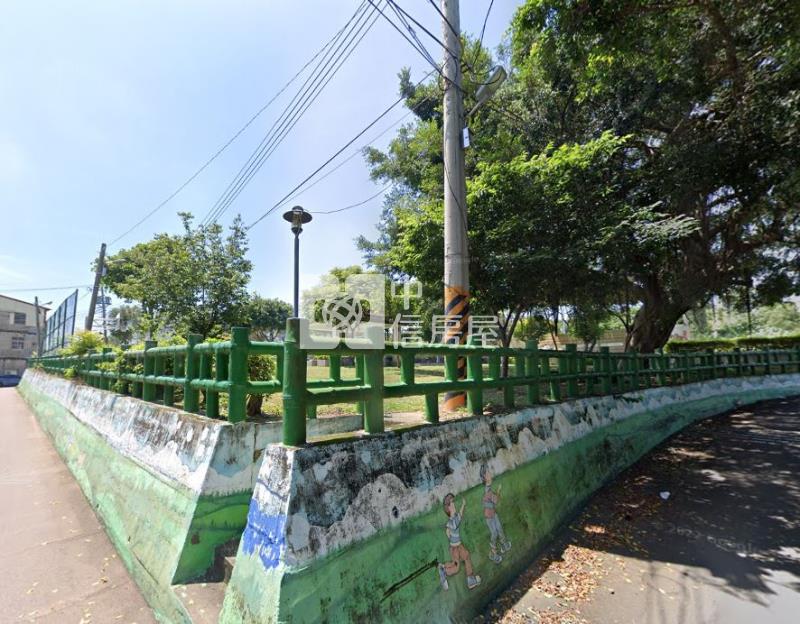 中清路旁橘線捷運住二方正建地房屋室內格局與周邊環境