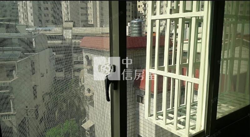 站前收租四套房房屋室內格局與周邊環境