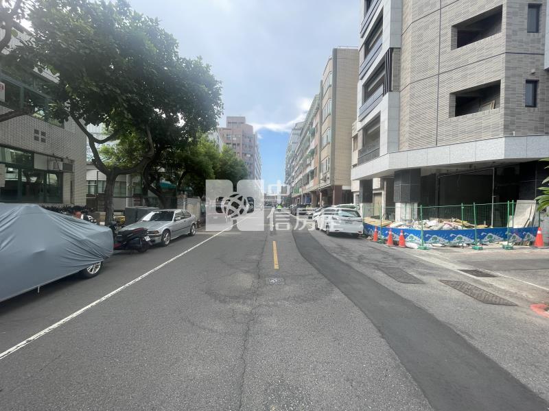 水湳超值店面(專任)房屋室內格局與周邊環境