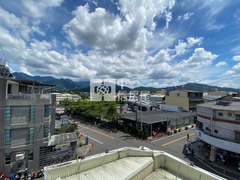 18金鑽店面房屋室內格局與周邊環境