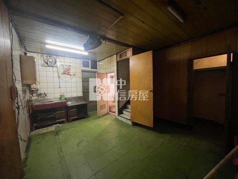 平鎮南平路透天-需整理房屋室內格局與周邊環境