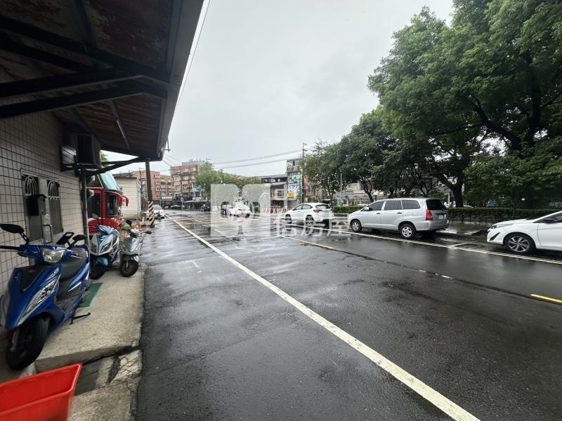 平鎮家樂福透天房屋室內格局與周邊環境