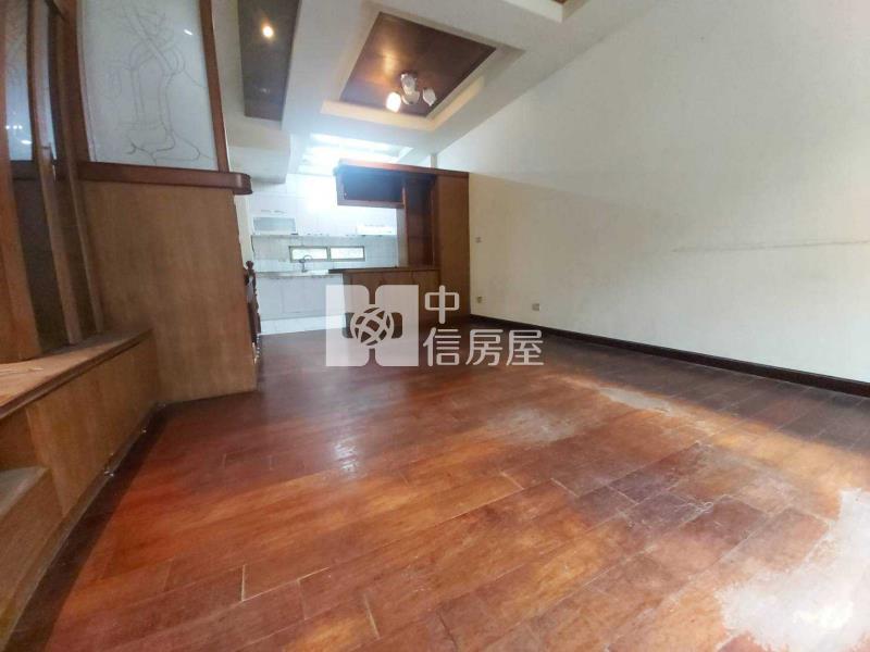 楊光中小學美別墅房屋室內格局與周邊環境