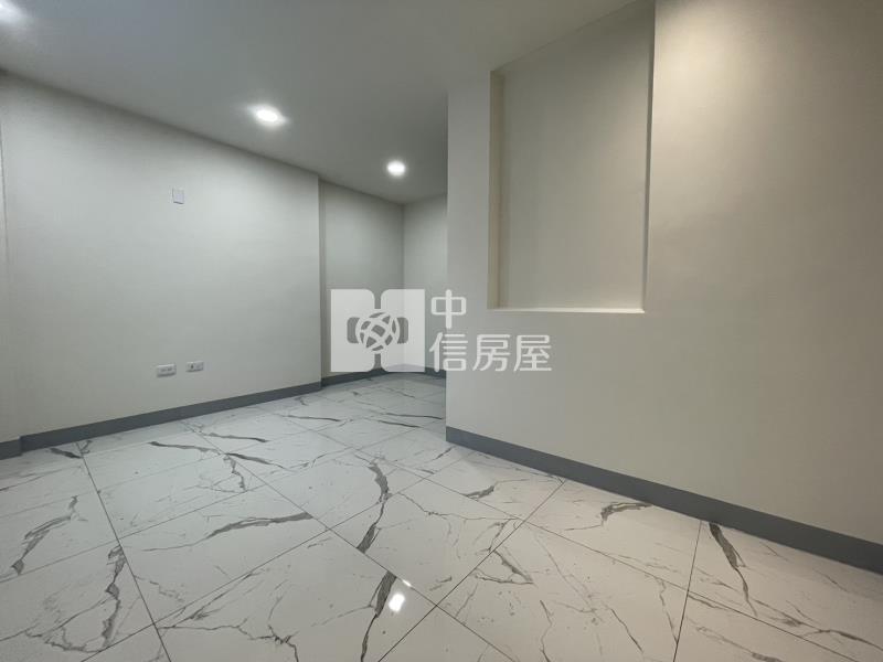 鄰新光三越黃金店面房屋室內格局與周邊環境