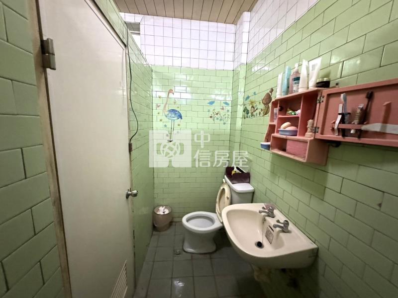 近南科便宜透天房屋室內格局與周邊環境