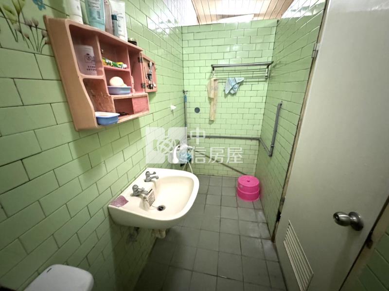 近南科便宜透天房屋室內格局與周邊環境