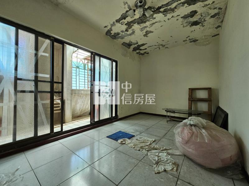 楊湖大地前院停車透天房屋室內格局與周邊環境