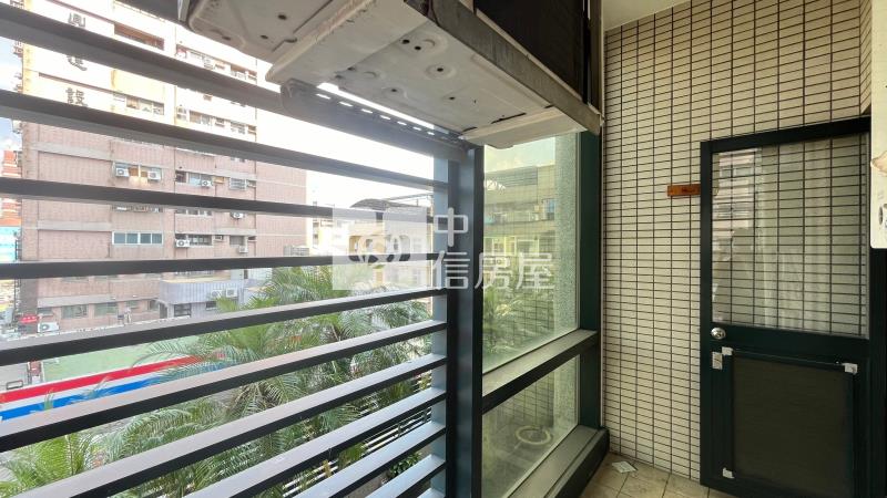 中醫商圈超精緻兩房車位房屋室內格局與周邊環境