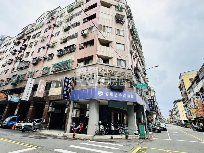 文心國小8米大面寬金店附雙平車房屋室內格局與周邊環境