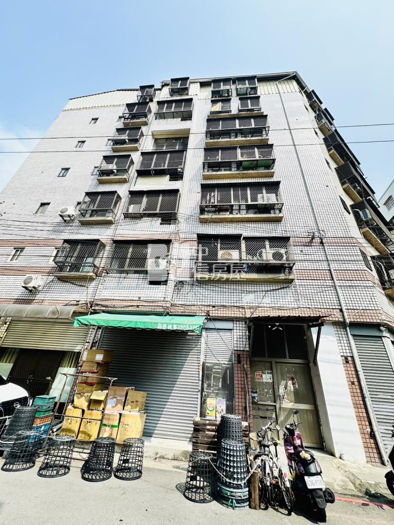 全新整理逢甲收租四套房屋室內格局與周邊環境
