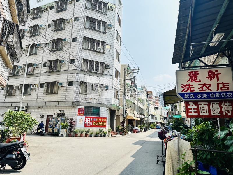 全新整理逢甲收租四套房屋室內格局與周邊環境
