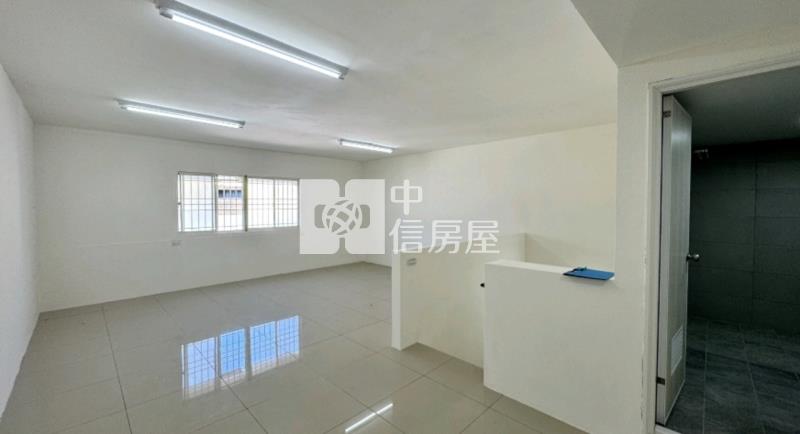 高鐵南路旁透天(1)房屋室內格局與周邊環境