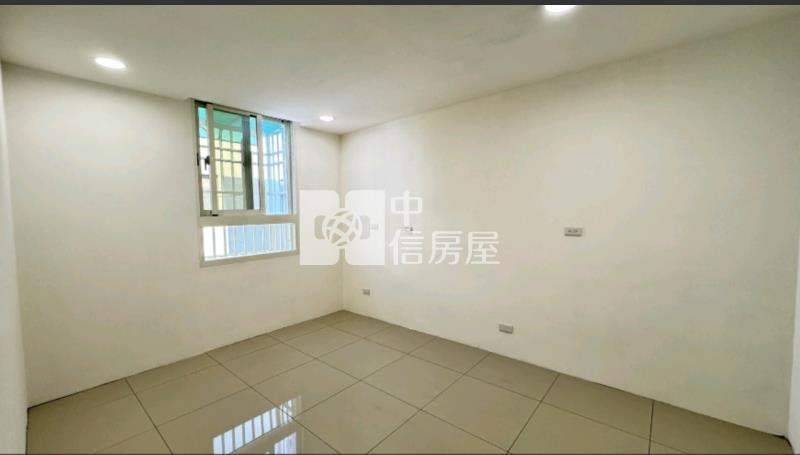 高鐵南路旁透天(1)房屋室內格局與周邊環境