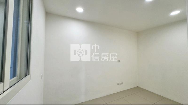 高鐵南路旁透天(1)房屋室內格局與周邊環境