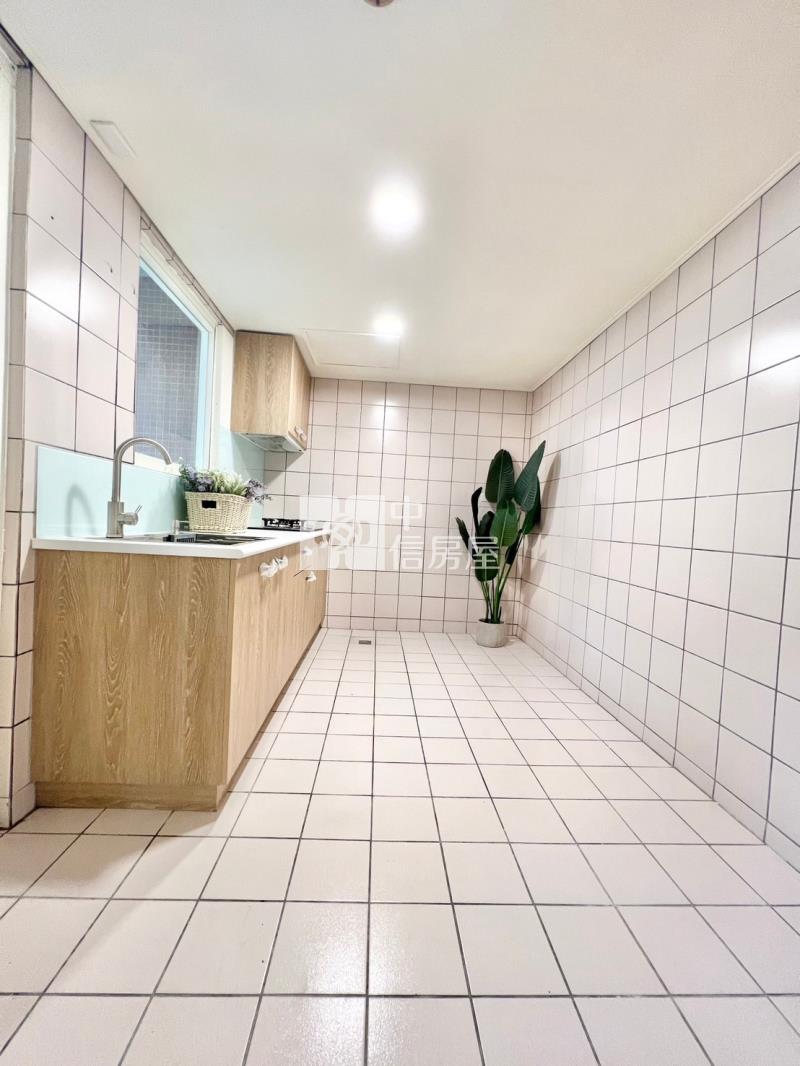 大里健康國宅大美三房美廈房屋室內格局與周邊環境