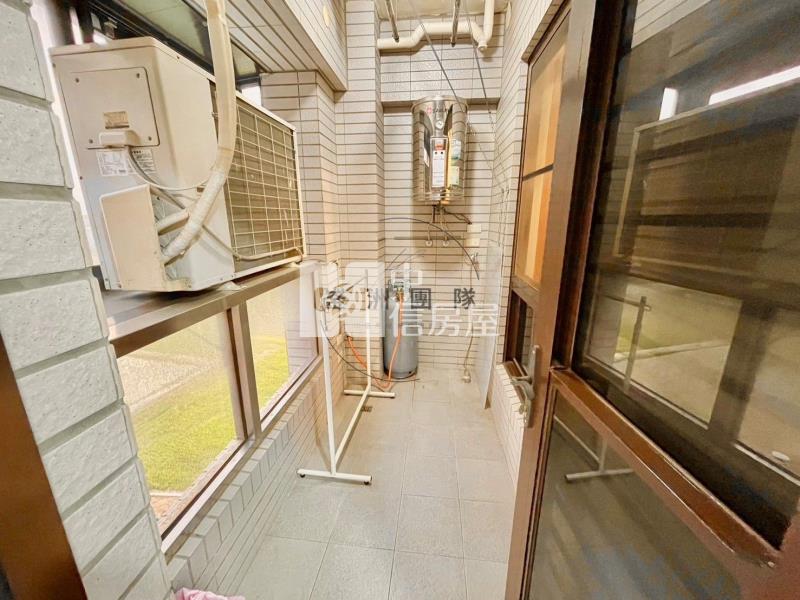 楓丹木質感田園景觀五房車房屋室內格局與周邊環境