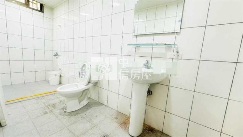 萬大路全新整理透天房屋室內格局與周邊環境