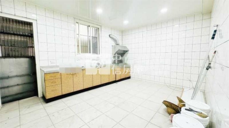 萬大路全新整理透天房屋室內格局與周邊環境