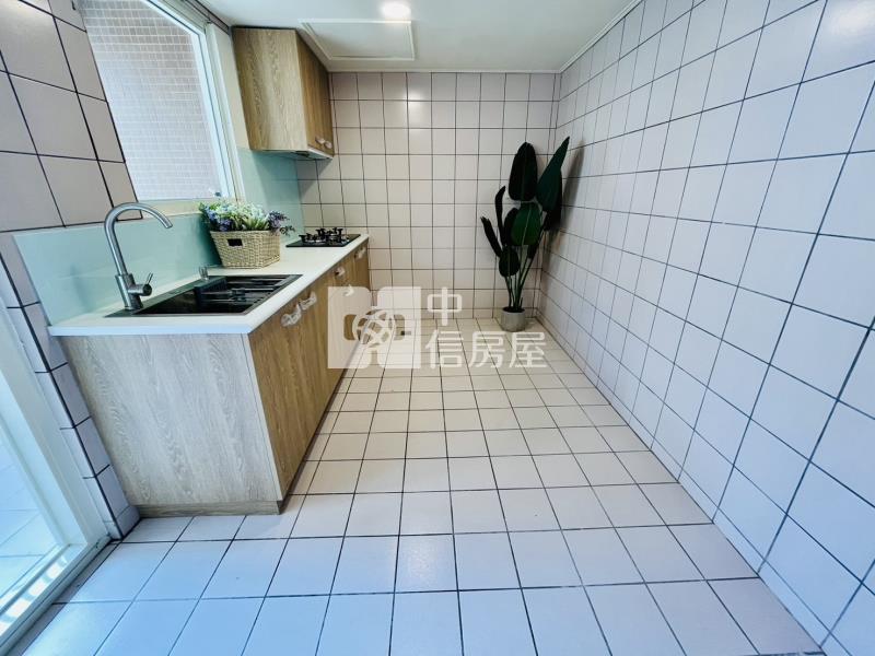 大里健康國宅全新整理三房美屋房屋室內格局與周邊環境