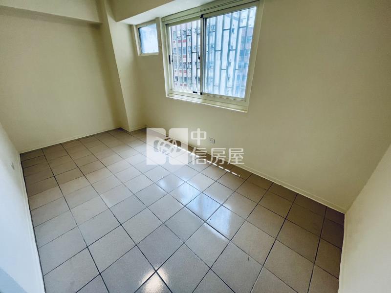 大里健康國宅全新整理三房美屋房屋室內格局與周邊環境
