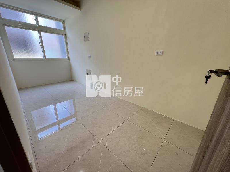 近中豐路活巷整新透天房屋室內格局與周邊環境