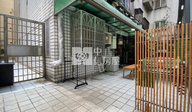 水湳巨蛋一樓三大房房屋室內格局與周邊環境