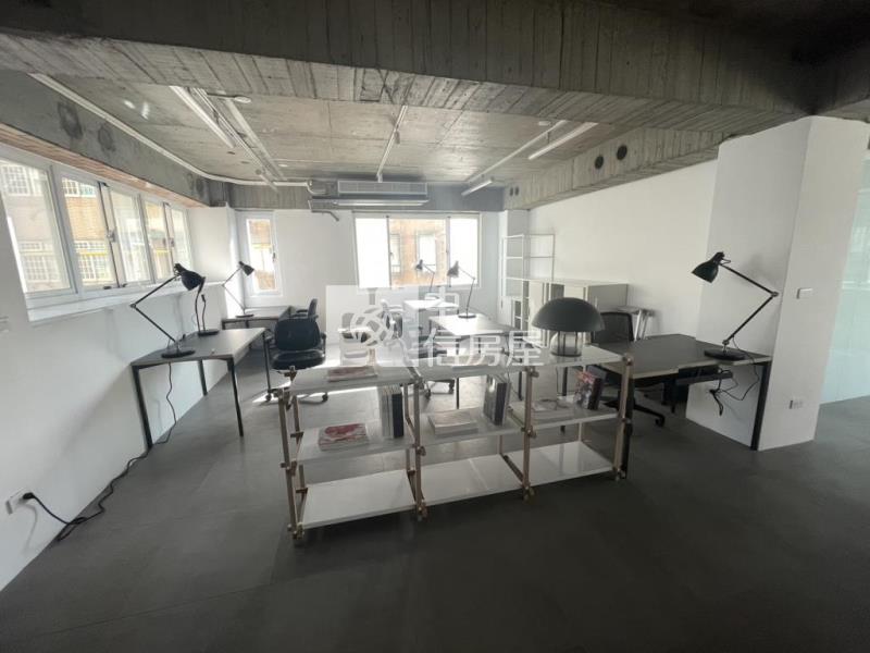 正中壢市區全棟收租三角窗店面房屋室內格局與周邊環境