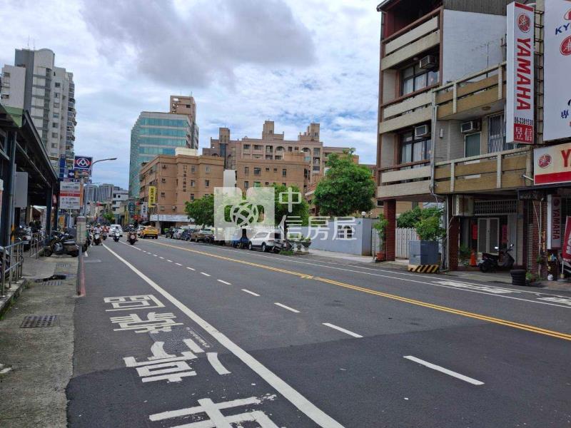裕農路全聯旁道路用地房屋室內格局與周邊環境