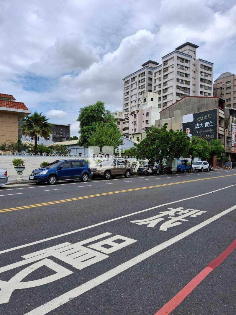裕農路全聯旁道路用地房屋室內格局與周邊環境