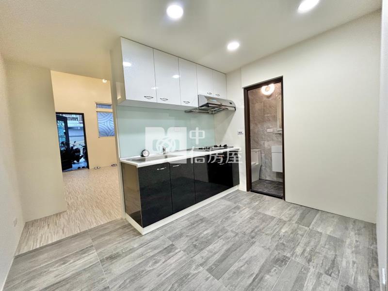 大買家旁臨路樓店房屋室內格局與周邊環境