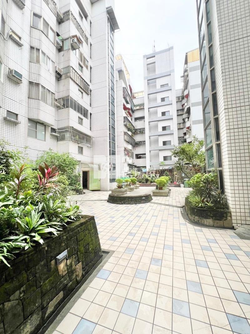 德芳商圈平車美三房房屋室內格局與周邊環境
