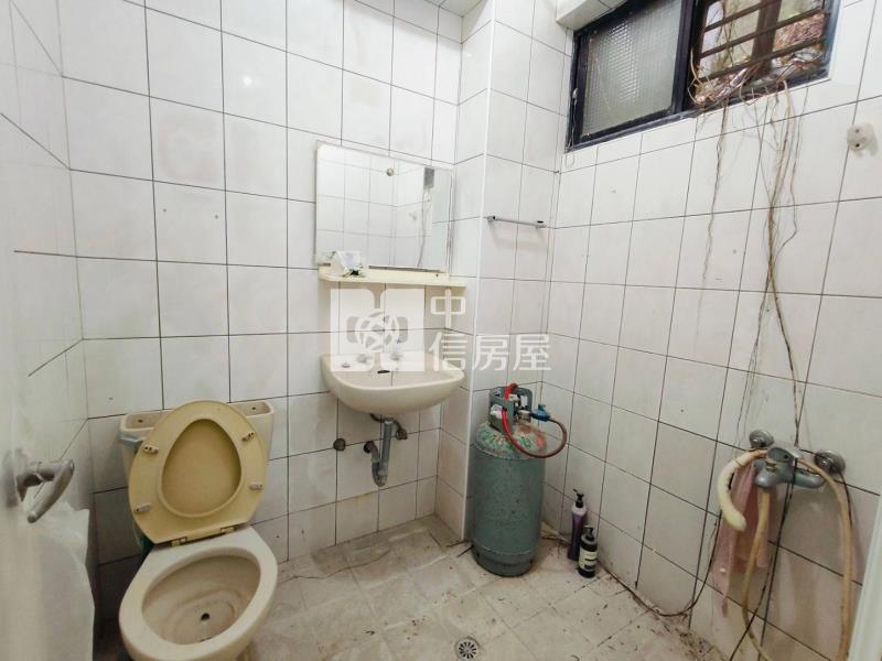 ●龍安街學區套房權利屋房屋室內格局與周邊環境