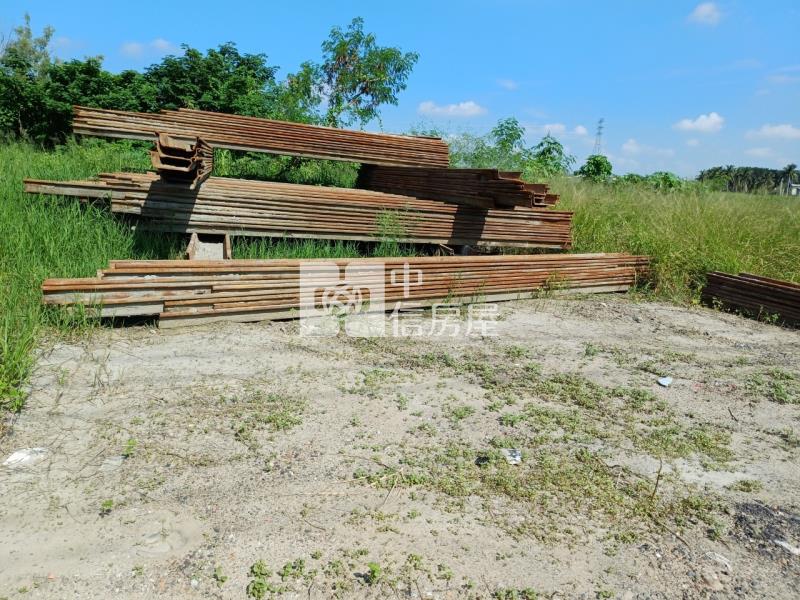 仁德二十米路旁245坪美農地房屋室內格局與周邊環境