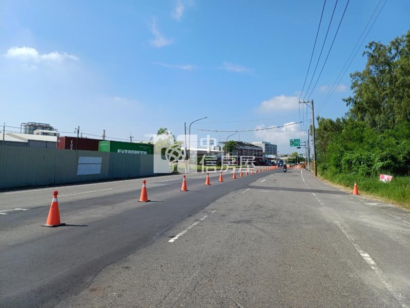 仁德二十米路旁245坪美農地房屋室內格局與周邊環境