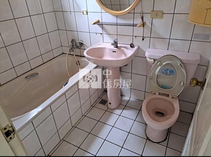 楊梅交流道愛買三房房屋室內格局與周邊環境