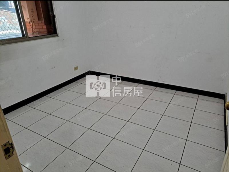 楊梅交流道愛買三房房屋室內格局與周邊環境
