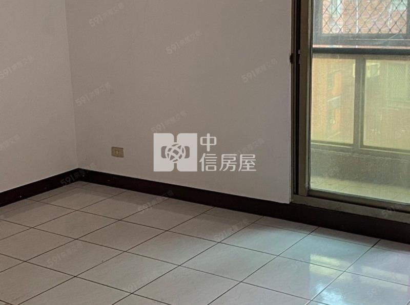 楊梅交流道愛買三房房屋室內格局與周邊環境